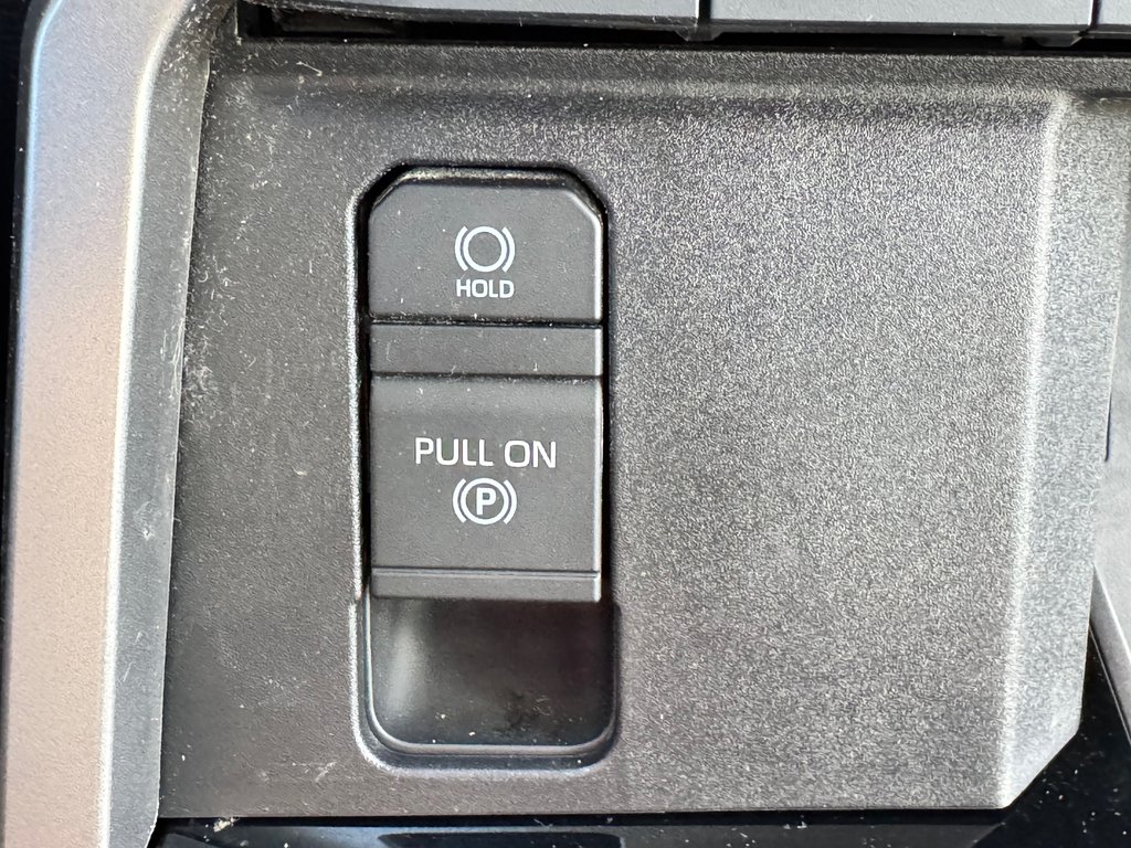 2024 Toyota Tundra LIMITED NIGHTSHADE / CREWMAX BOITE 6.5 PIEDS / TOILE DE BOITE / MARCHE-PIED in Thetford Mines, Quebec - 51 - w1024h768px