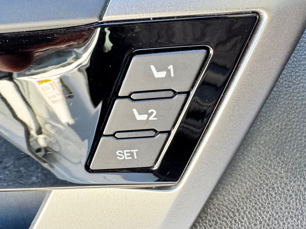 2024 Toyota Tundra LIMITED NIGHTSHADE / CREWMAX BOITE 6.5 PIEDS / TOILE DE BOITE / MARCHE-PIED in Thetford Mines, Quebec - 39 - w1024h768px