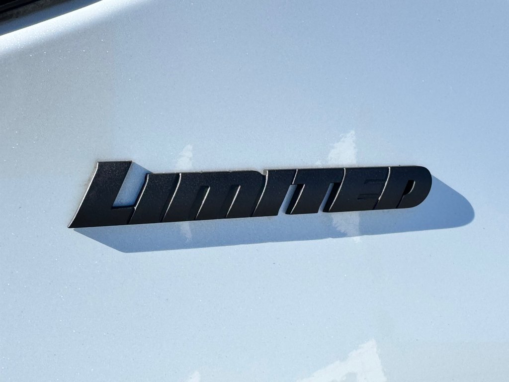 2024 Toyota Tundra LIMITED NIGHTSHADE / CREWMAX BOITE 6.5 PIEDS / TOILE DE BOITE / MARCHE-PIED in Thetford Mines, Quebec - 23 - w1024h768px