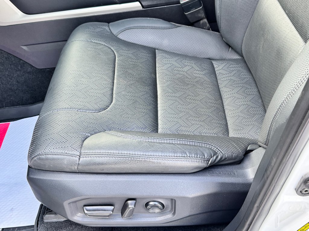 Toyota Tundra LIMITED NIGHTSHADE / CREWMAX BOITE 6.5 PIEDS / TOILE DE BOITE / JAMAIS ACCIDENTÉ 2024 à Thetford Mines, Québec - 38 - w1024h768px