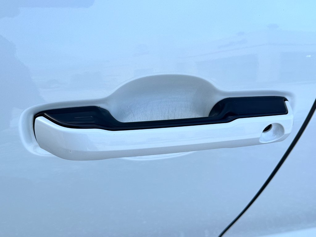 Toyota Tundra LIMITED NIGHTSHADE / CREWMAX BOITE 6.5 PIEDS / TOILE DE BOITE / JAMAIS ACCIDENTÉ 2024 à Thetford Mines, Québec - 22 - w1024h768px