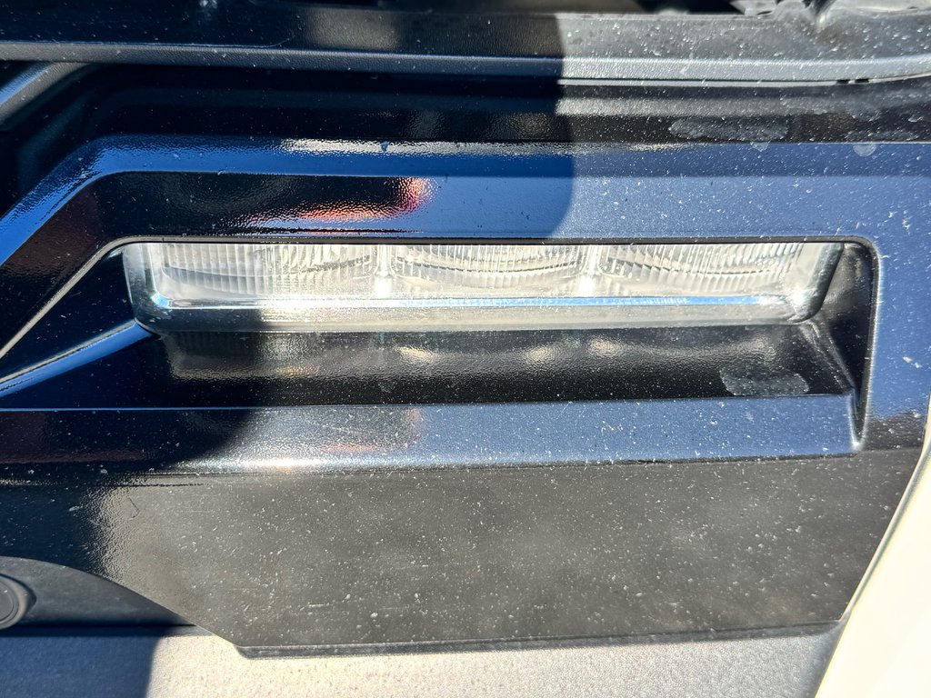 2024 Toyota Tundra LIMITED NIGHTSHADE / CREWMAX BOITE 6.5 PIEDS / TOILE DE BOITE / MARCHE-PIED in Thetford Mines, Quebec - 12 - w1024h768px