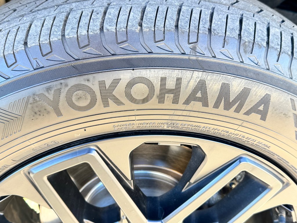 2024 Toyota Tundra LIMITED NIGHTSHADE / CREWMAX BOITE 6.5 PIEDS / TOILE DE BOITE / MARCHE-PIED in Thetford Mines, Quebec - 17 - w1024h768px