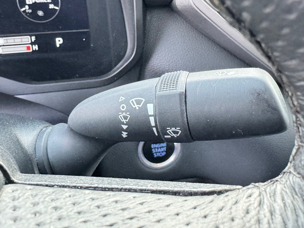 Toyota Tundra LIMITED NIGHTSHADE / CREWMAX BOITE 6.5 PIEDS / TOILE DE BOITE / JAMAIS ACCIDENTÉ 2024 à Thetford Mines, Québec - 45 - w1024h768px