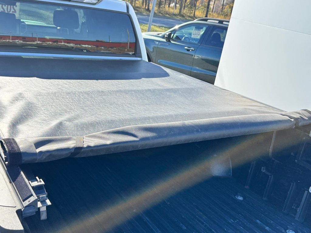 2024 Toyota Tundra LIMITED NIGHTSHADE / CREWMAX BOITE 6.5 PIEDS / TOILE DE BOITE / MARCHE-PIED in Thetford Mines, Quebec - 72 - w1024h768px