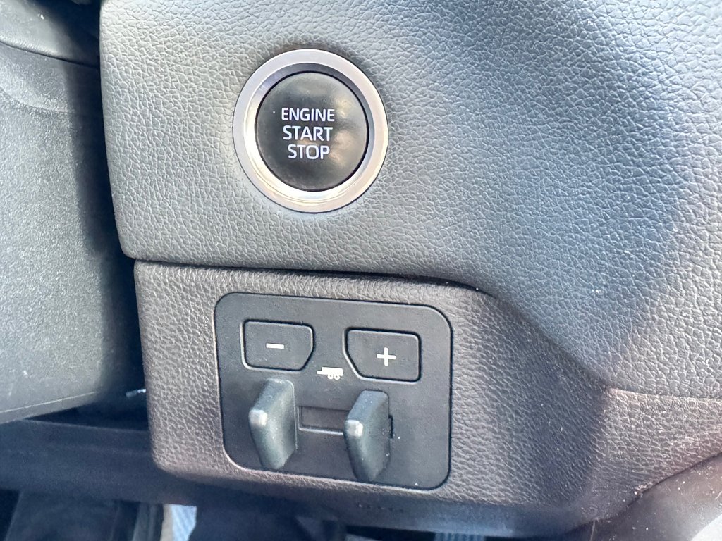 2024 Toyota Tundra LIMITED NIGHTSHADE / CREWMAX BOITE 6.5 PIEDS / TOILE DE BOITE / MARCHE-PIED in Thetford Mines, Quebec - 48 - w1024h768px