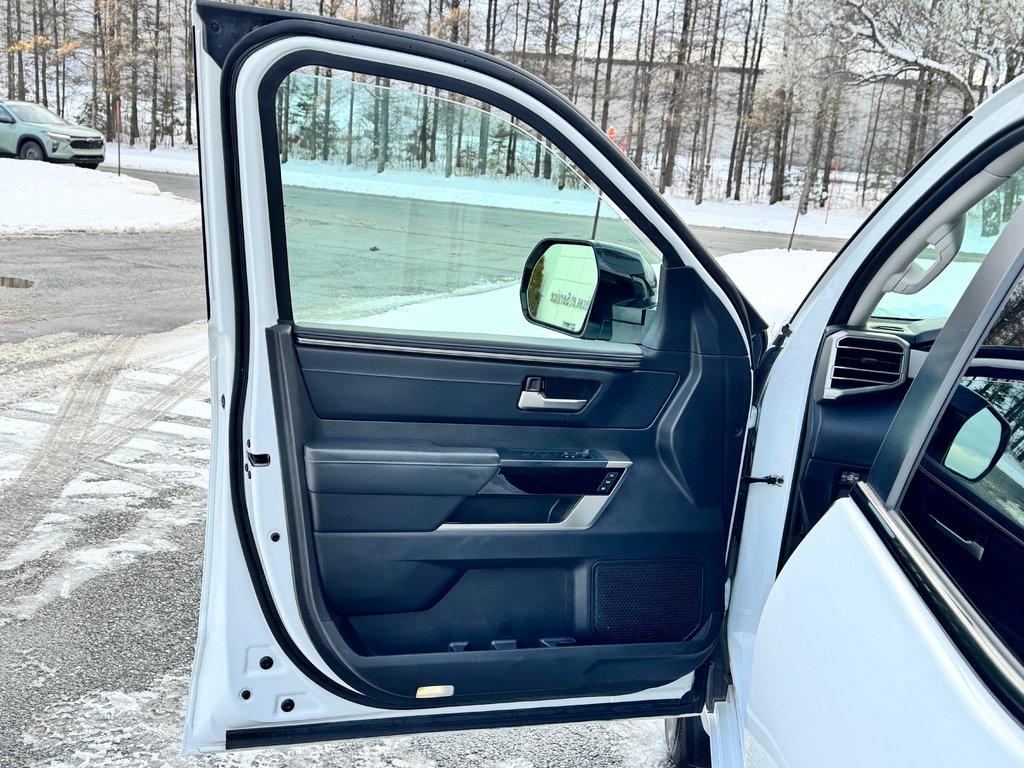 Toyota Tundra LIMITED NIGHTSHADE / CREWMAX BOITE 6.5 PIEDS / TOILE DE BOITE / JAMAIS ACCIDENTÉ 2024 à Thetford Mines, Québec - 31 - w1024h768px