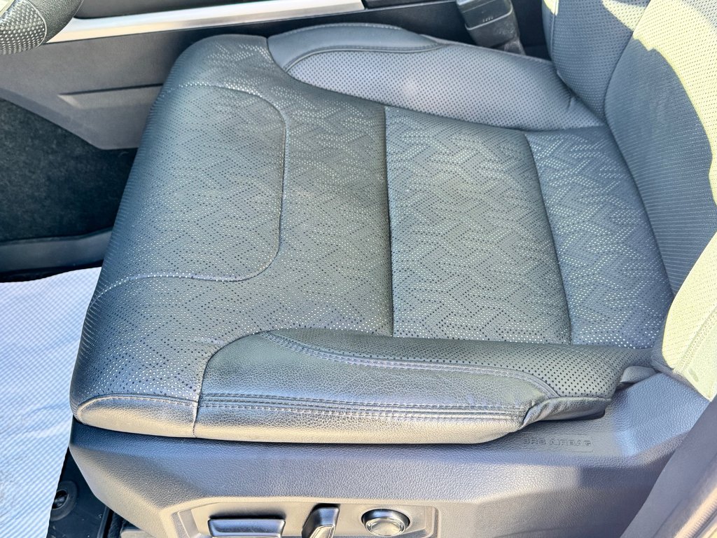 2024 Toyota Tundra LIMITED NIGHTSHADE / CREWMAX BOITE 6.5 PIEDS / TOILE DE BOITE / MARCHE-PIED in Thetford Mines, Quebec - 35 - w1024h768px