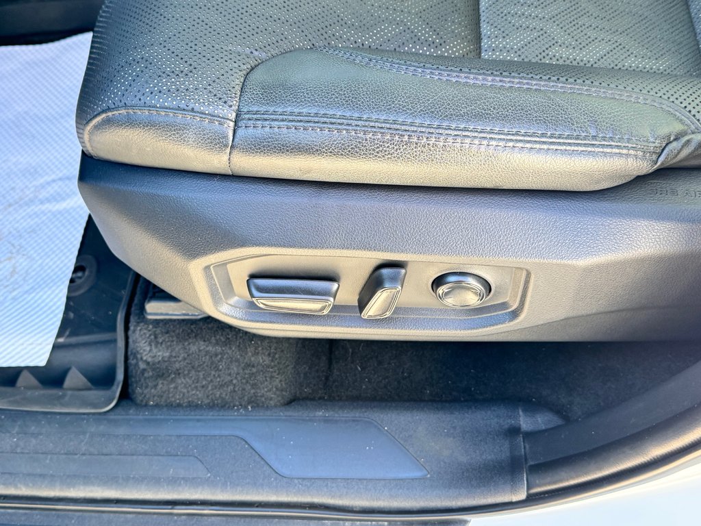 2024 Toyota Tundra LIMITED NIGHTSHADE / CREWMAX BOITE 6.5 PIEDS / TOILE DE BOITE / MARCHE-PIED in Thetford Mines, Quebec - 34 - w1024h768px