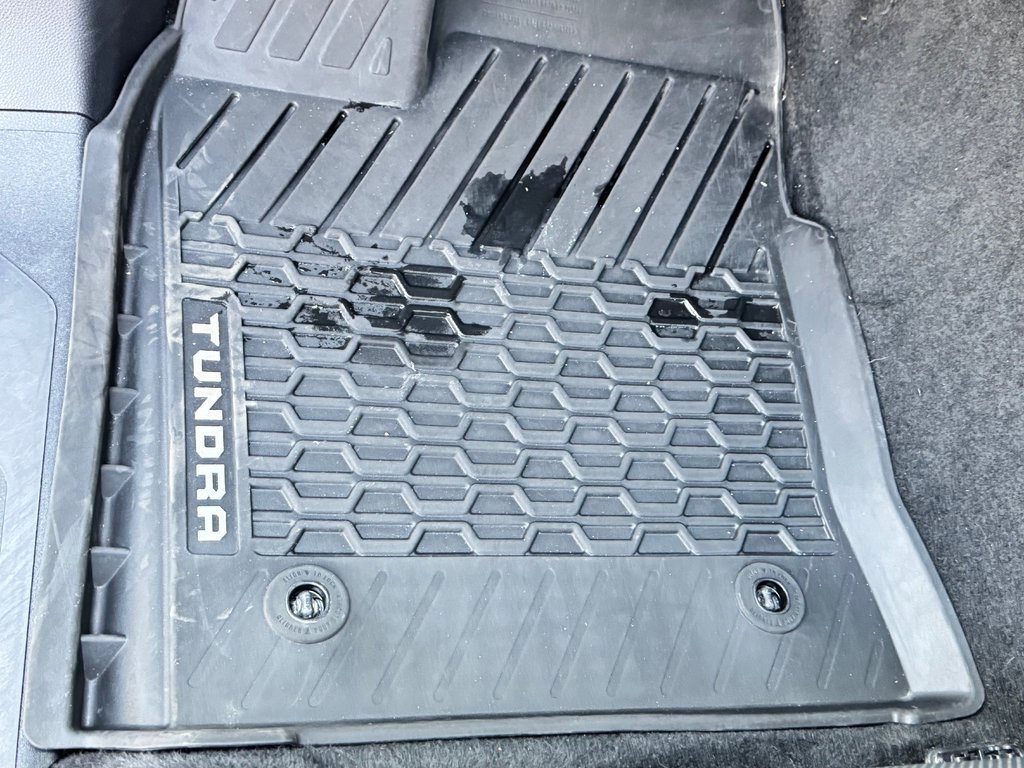 Toyota Tundra LIMITED NIGHTSHADE / CREWMAX BOITE 6.5 PIEDS / TOILE DE BOITE / JAMAIS ACCIDENTÉ 2024 à Thetford Mines, Québec - 41 - w1024h768px