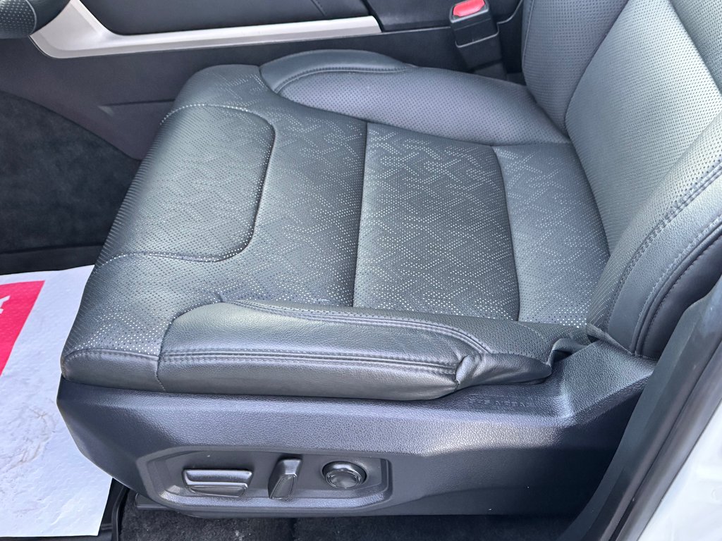 2024 Toyota Tundra LIMITED NIGHTSHADE / CREWMAX / TOILE BOITE / MARCHE PIED in Thetford Mines, Quebec - 34 - w1024h768px