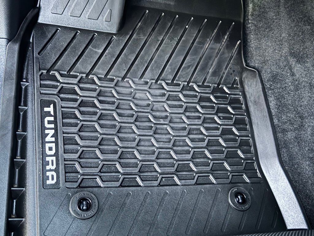 2024 Toyota Tundra LIMITED NIGHTSHADE / CREWMAX / TOILE BOITE / MARCHE PIED in Thetford Mines, Quebec - 37 - w1024h768px
