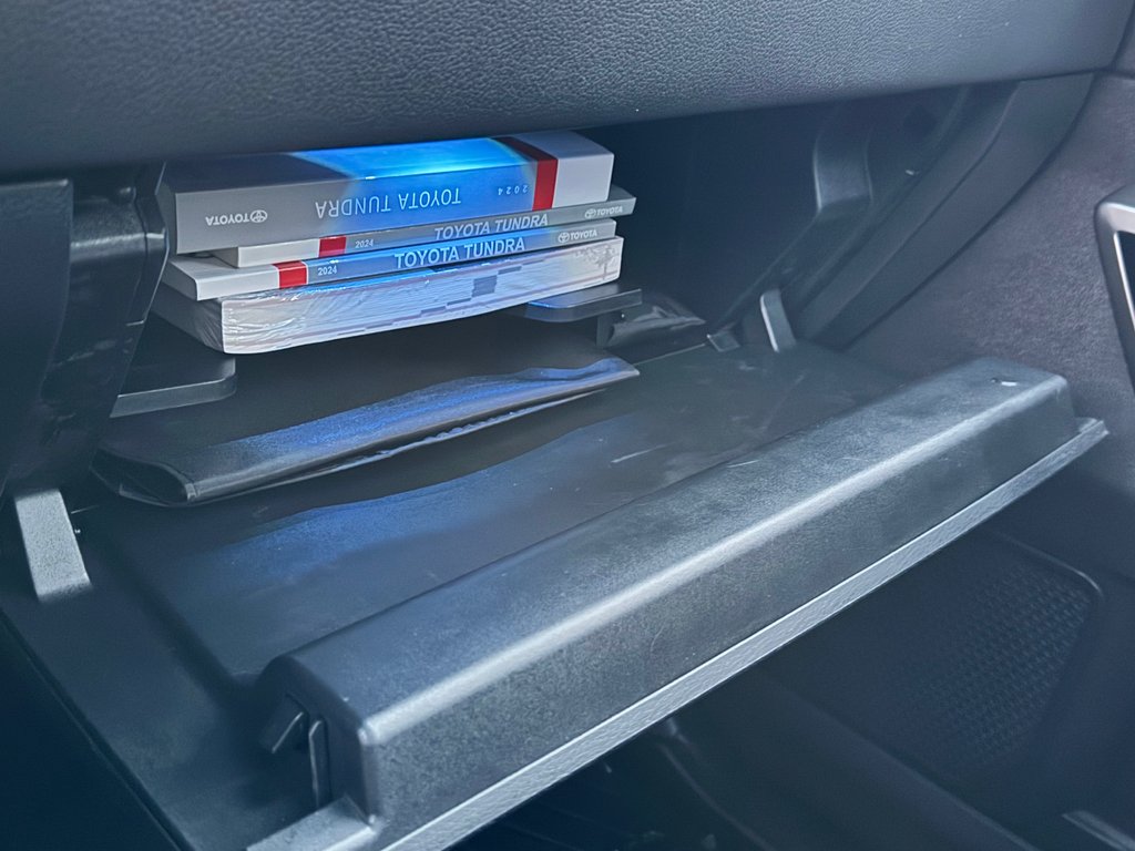 2024 Toyota Tundra LIMITED NIGHTSHADE / CREWMAX / TOILE BOITE / MARCHE PIED in Thetford Mines, Quebec - 53 - w1024h768px