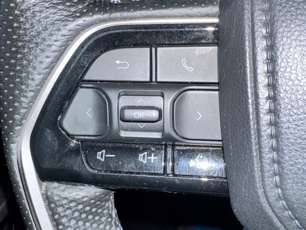 2024 Toyota Tundra LIMITED NIGHTSHADE / CREWMAX / TOILE BOITE / MARCHE PIED in Thetford Mines, Quebec - 38 - w1024h768px