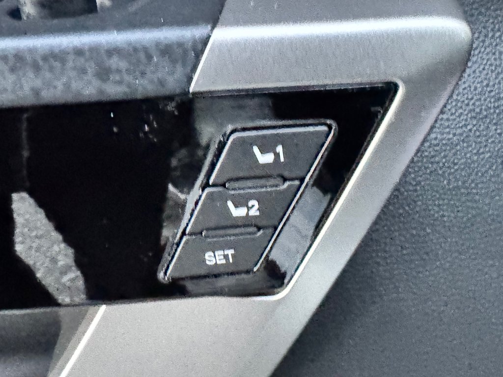 2024 Toyota Tundra LIMITED NIGHTSHADE / CREWMAX / TOILE BOITE / MARCHE PIED in Thetford Mines, Quebec - 30 - w1024h768px