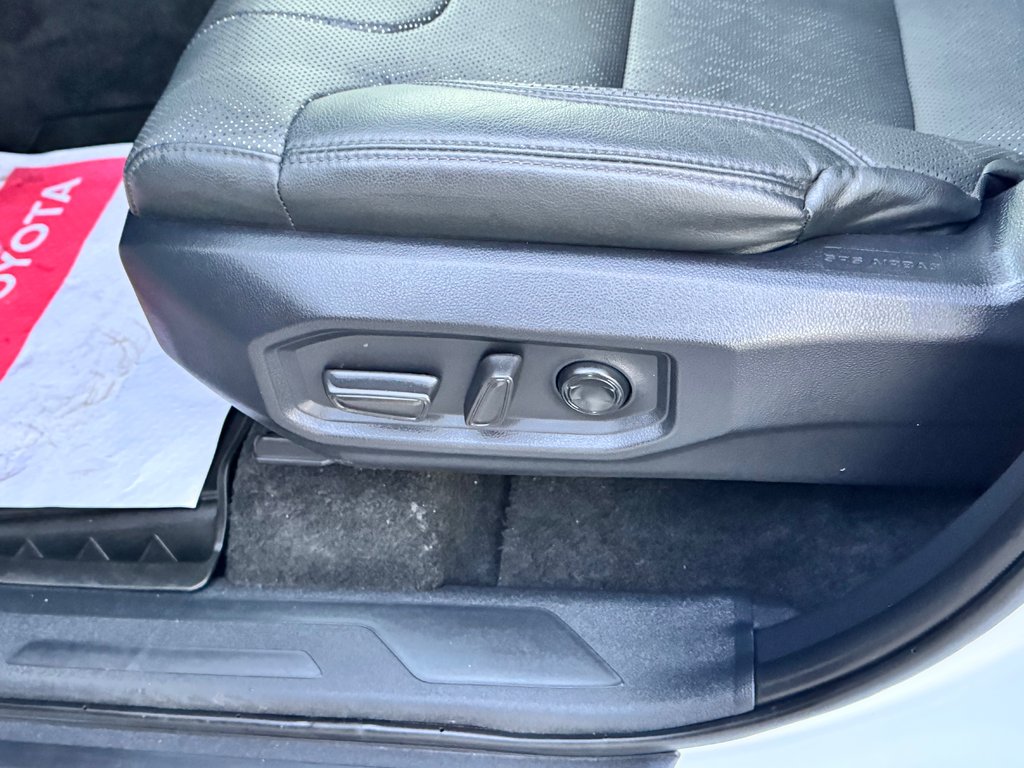 2024 Toyota Tundra LIMITED NIGHTSHADE / CREWMAX / TOILE BOITE / MARCHE PIED in Thetford Mines, Quebec - 33 - w1024h768px