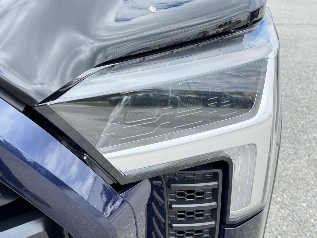 2024 Toyota Tundra SR5 DOUBLE CAB 4X4 / PRIX IMBATTABLE / in Thetford Mines, Quebec - 10 - w1024h768px