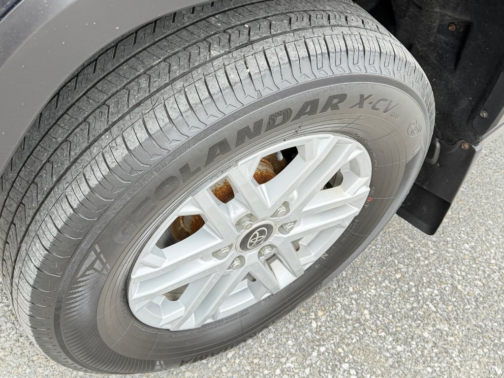 2024 Toyota Tundra SR5 DOUBLE CAB 4X4 / PRIX IMBATTABLE / in Thetford Mines, Quebec - 15 - w1024h768px
