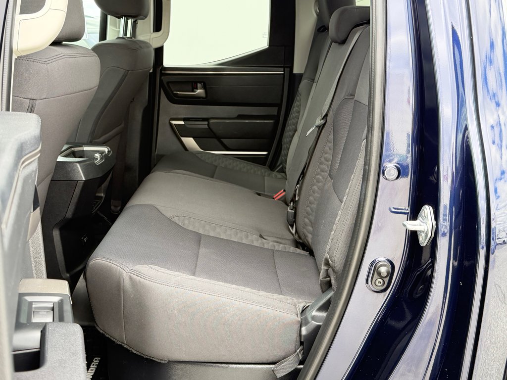 2024 Toyota Tundra SR5 DOUBLE CAB 4X4 / PRIX IMBATTABLE / in Thetford Mines, Quebec - 55 - w1024h768px