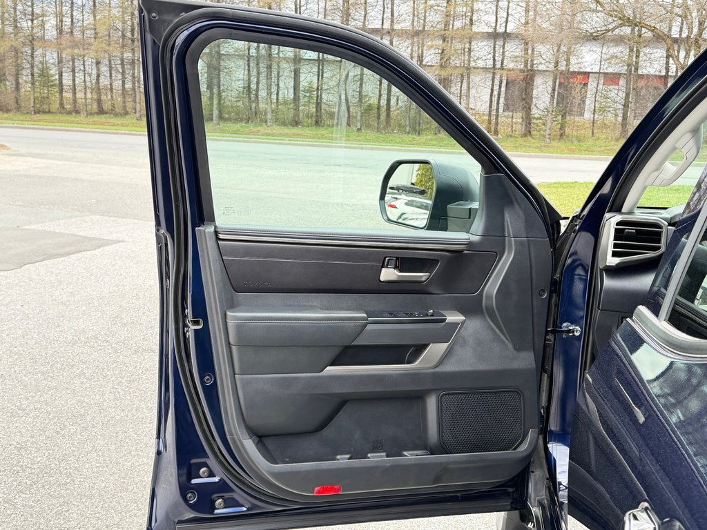 2024 Toyota Tundra SR5 DOUBLE CAB 4X4 / PRIX IMBATTABLE / in Thetford Mines, Quebec - 29 - w1024h768px