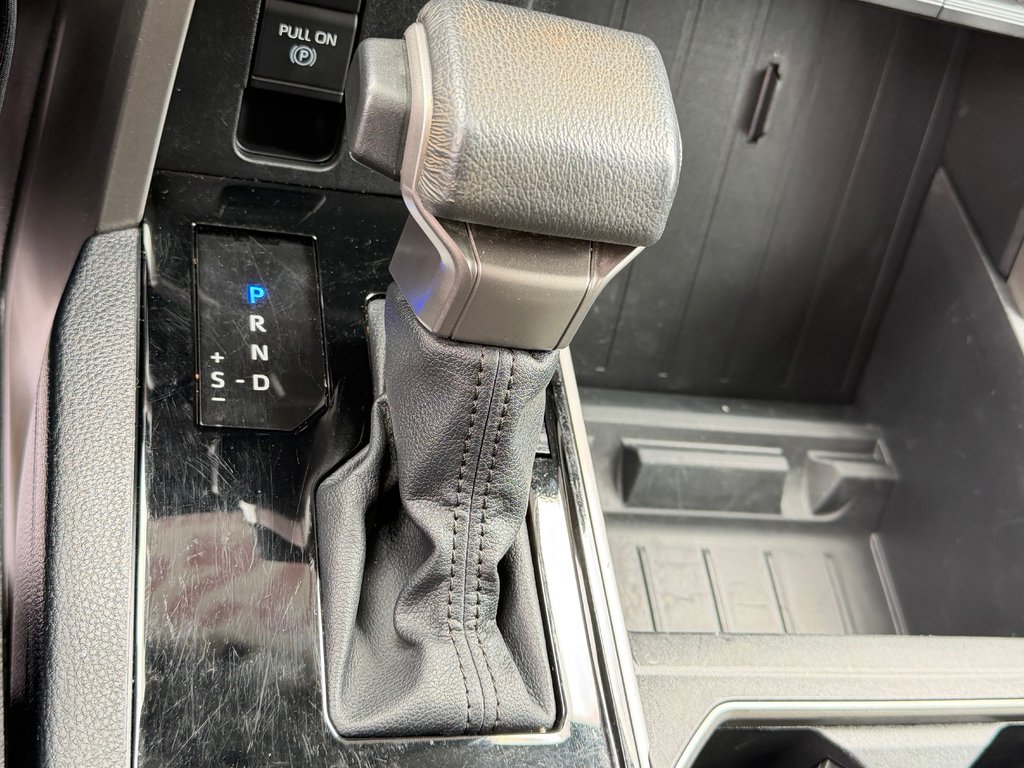 2024 Toyota Tundra SR5 DOUBLE CAB 4X4 / PRIX IMBATTABLE / in Thetford Mines, Quebec - 46 - w1024h768px