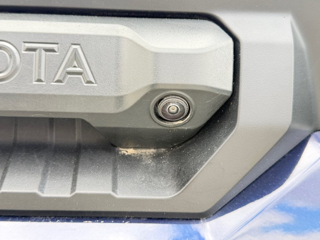 2024 Toyota Tundra SR5 DOUBLE CAB 4X4 / PRIX IMBATTABLE / in Thetford Mines, Quebec - 25 - w1024h768px