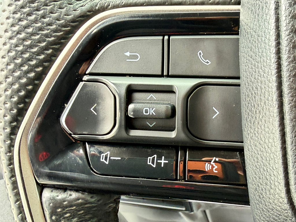2024 Toyota Tundra SR5 DOUBLE CAB 4X4 / PRIX IMBATTABLE / in Thetford Mines, Quebec - 35 - w1024h768px
