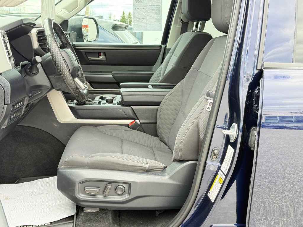 2024 Toyota Tundra SR5 DOUBLE CAB 4X4 / PRIX IMBATTABLE / in Thetford Mines, Quebec - 31 - w1024h768px