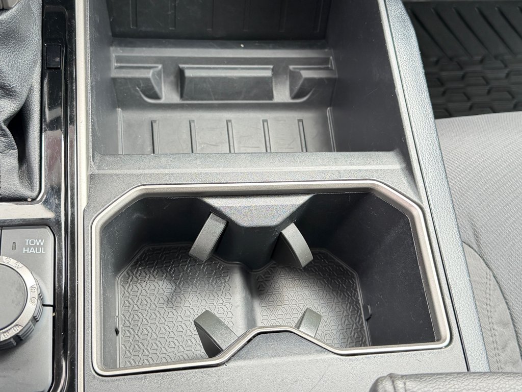 2024 Toyota Tundra SR5 DOUBLE CAB 4X4 / PRIX IMBATTABLE / in Thetford Mines, Quebec - 48 - w1024h768px