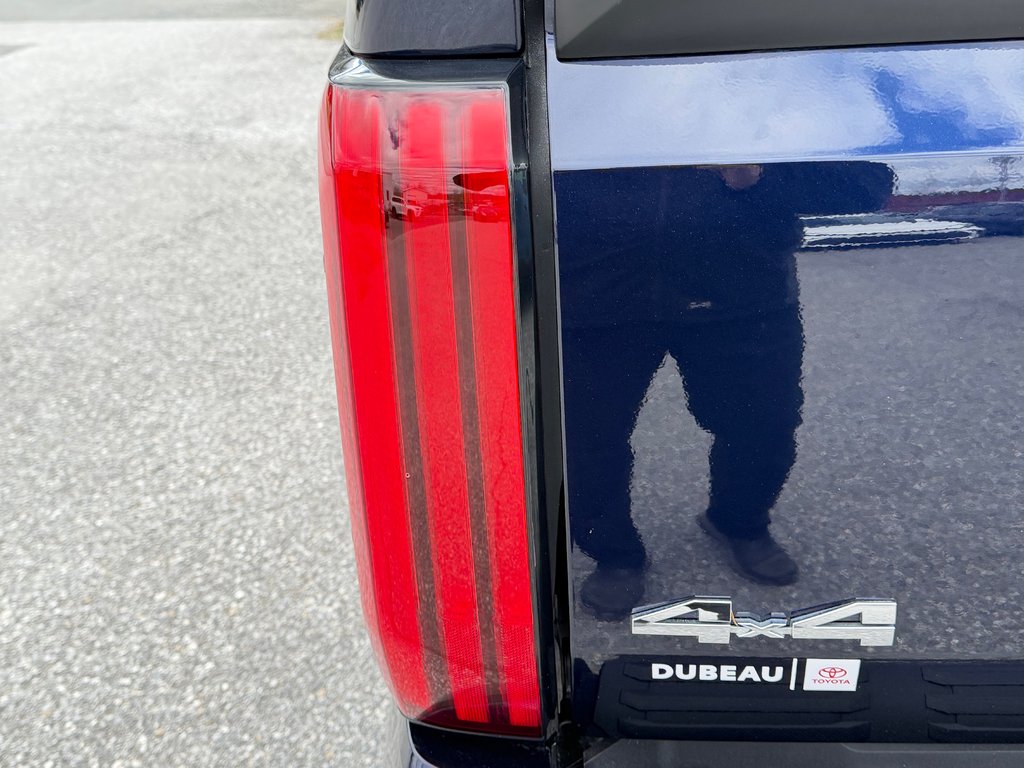 2024 Toyota Tundra SR5 DOUBLE CAB 4X4 / PRIX IMBATTABLE / in Thetford Mines, Quebec - 24 - w1024h768px