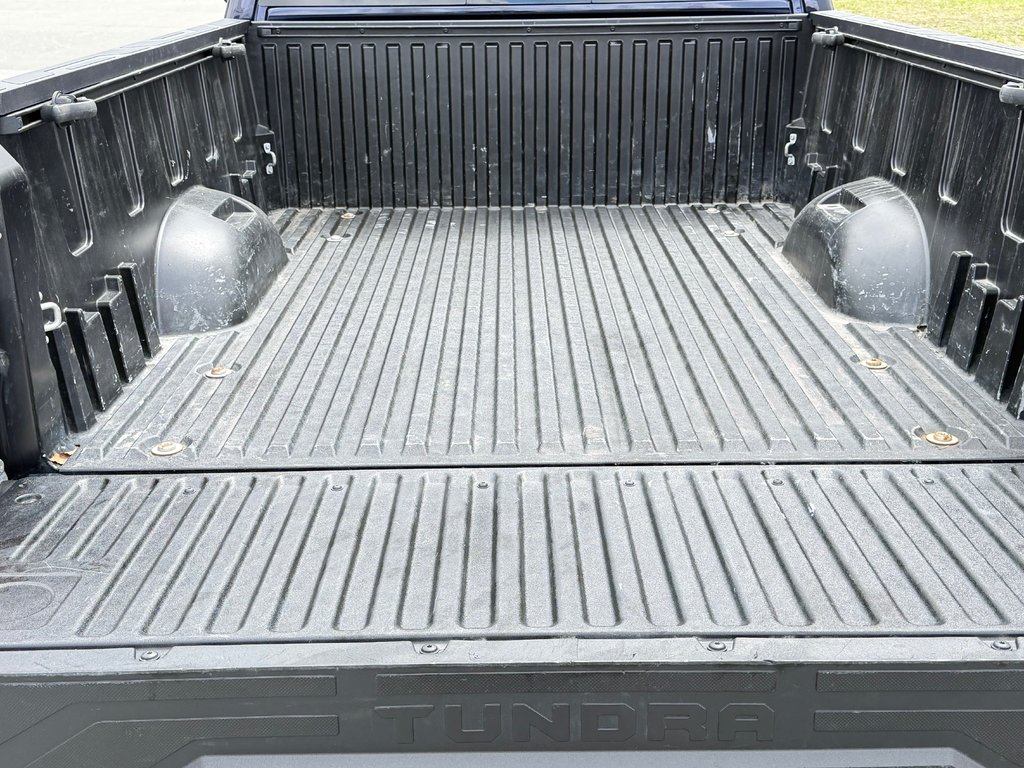 2024 Toyota Tundra SR5 DOUBLE CAB 4X4 / PRIX IMBATTABLE / in Thetford Mines, Quebec - 60 - w1024h768px
