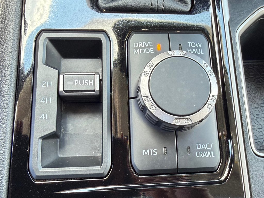 2024 Toyota Tundra TRD LIMITED HYBRIDE / 1 PROPRIO / JAMAIS ACCIDENTÉ /  PEA 01-08-28=100km / in Thetford Mines, Quebec - 61 - w1024h768px