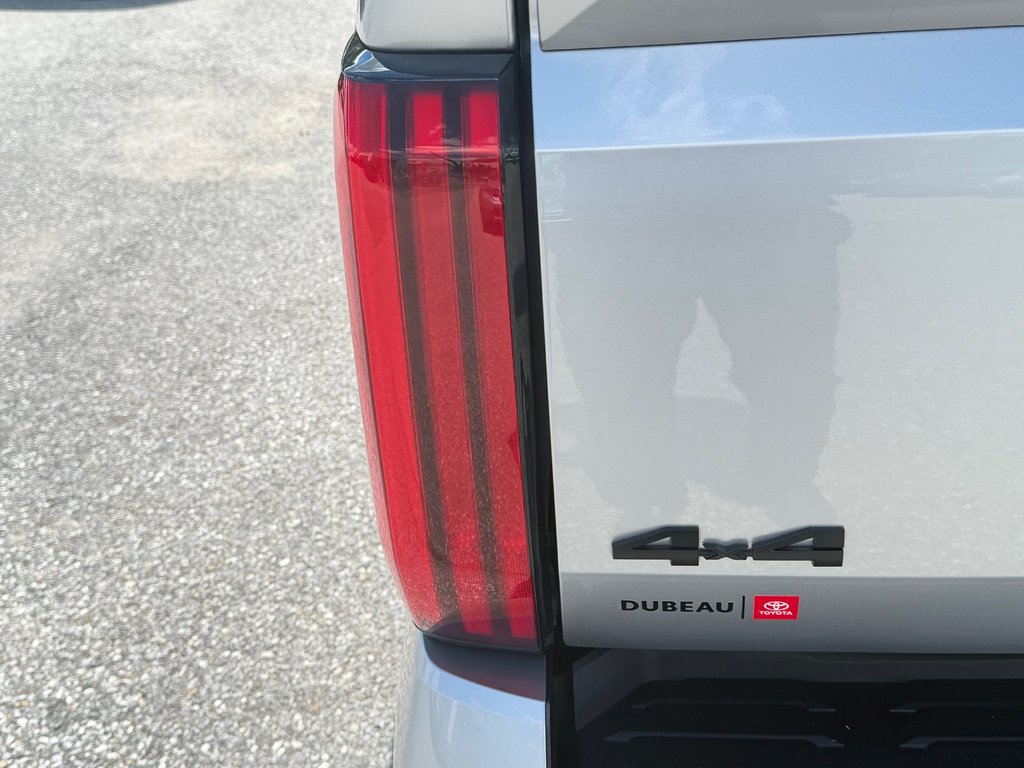 2024 Toyota Tundra TRD LIMITED HYBRIDE / 1 PROPRIO / JAMAIS ACCIDENTÉ /  PEA 01-08-28=100km / in Thetford Mines, Quebec - 31 - w1024h768px