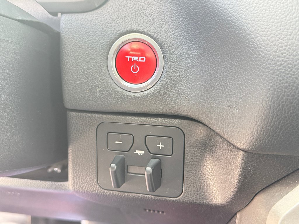 2024 Toyota Tundra TRD LIMITED HYBRIDE / 1 PROPRIO / JAMAIS ACCIDENTÉ /  PEA 01-08-28=100km / in Thetford Mines, Quebec - 54 - w1024h768px