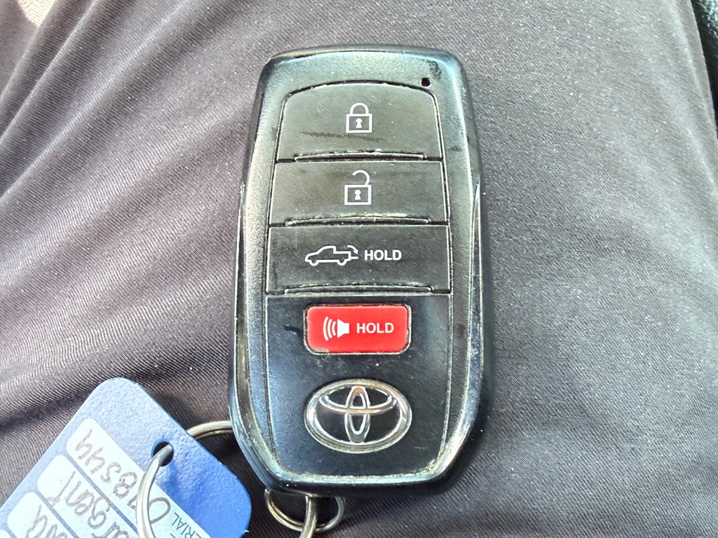 2024 Toyota Tundra TRD LIMITED HYBRIDE / 1 PROPRIO / JAMAIS ACCIDENTÉ /  PEA 01-08-28=100km / in Thetford Mines, Quebec - 71 - w1024h768px