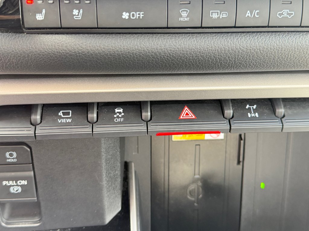 2024 Toyota Tundra TRD LIMITED HYBRIDE / 1 PROPRIO / JAMAIS ACCIDENTÉ /  PEA 01-08-28=100km / in Thetford Mines, Quebec - 58 - w1024h768px
