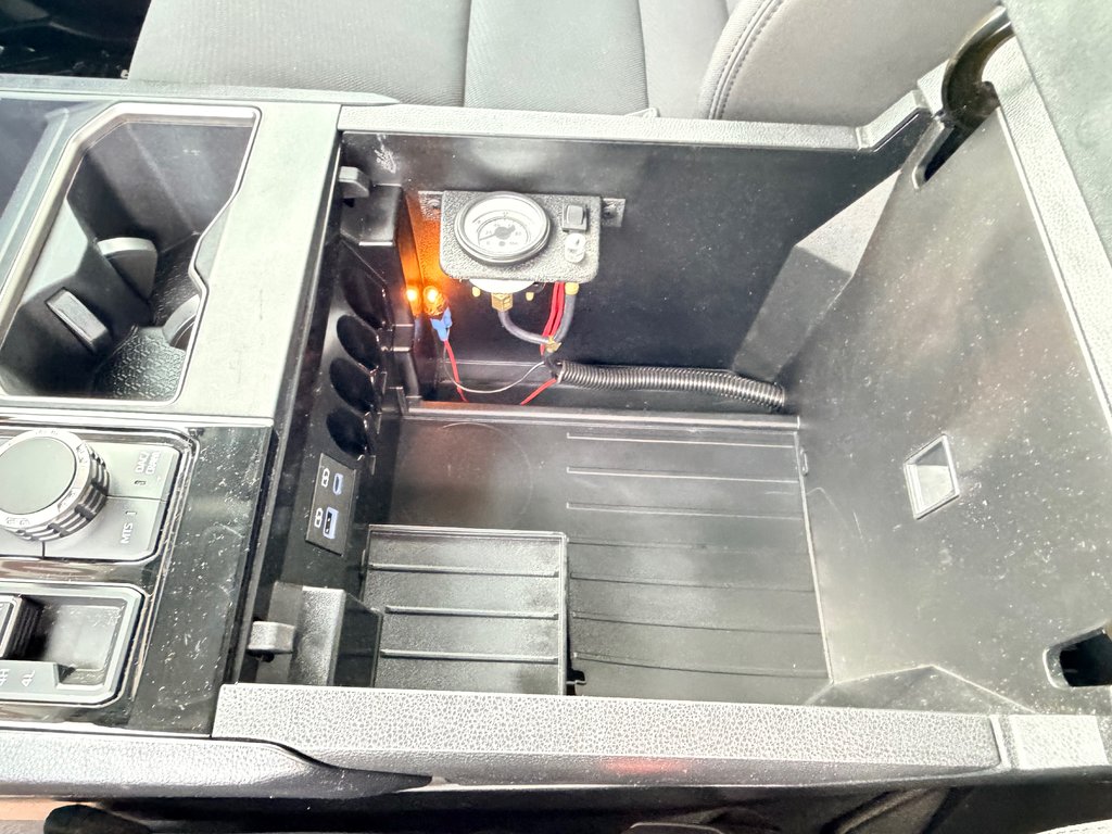 Toyota Tundra CREW TRD OFF ROAD / BALLON / MIROIR TOWING ET ++ / 2024 à Thetford Mines, Québec - 49 - w1024h768px