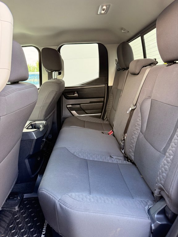 Toyota Tundra SR5 / DOUBLECAB / MAGS + PNEUS HORS ROUTE / 2024 à Thetford Mines, Québec - 35 - w1024h768px