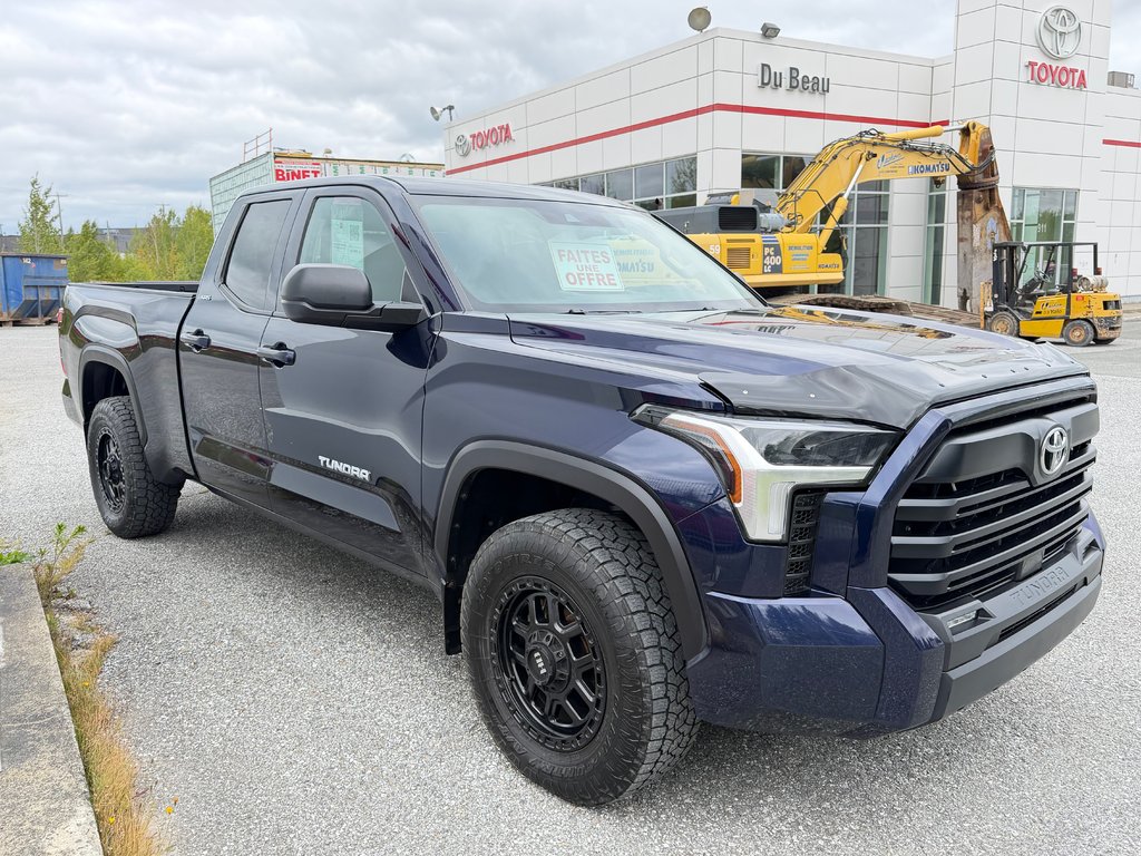 2024 Toyota Tundra SR5 / DOUBLECAB / MAGS + PNEUS HORS ROUTE / in Thetford Mines, Quebec - 3 - w1024h768px