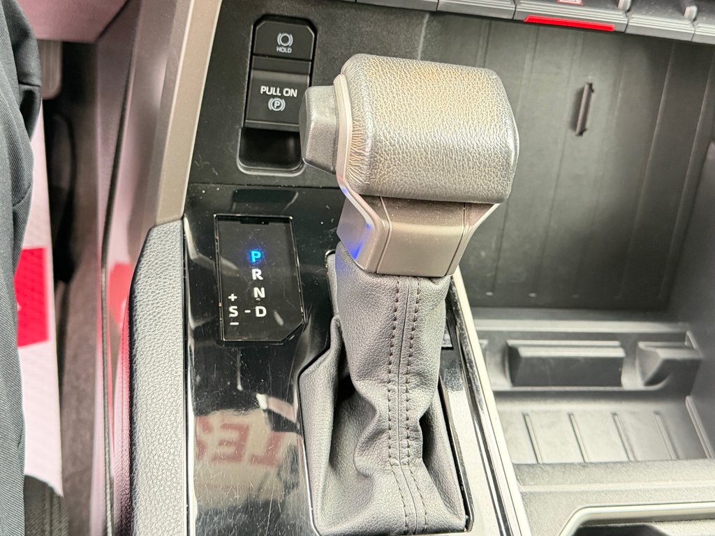 2024 Toyota Tundra SR5 / DOUBLECAB / MAGS + PNEUS HORS ROUTE / in Thetford Mines, Quebec - 46 - w1024h768px