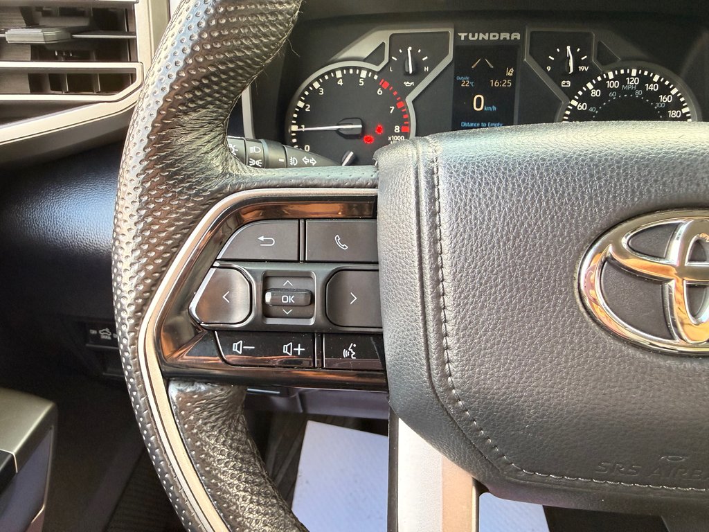 Toyota Tundra SR5 / DOUBLECAB / MAGS + PNEUS HORS ROUTE / 2024 à Thetford Mines, Québec - 23 - w1024h768px