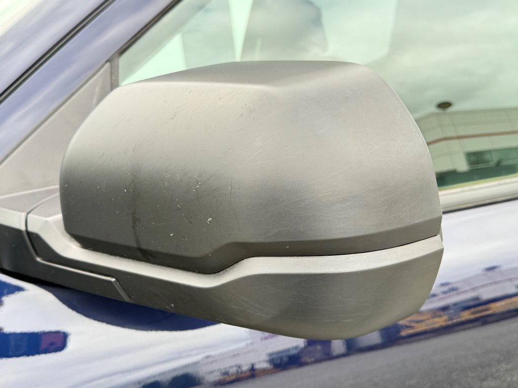2024 Toyota Tundra SR5 / DOUBLECAB / MAGS + PNEUS HORS ROUTE / in Thetford Mines, Quebec - 21 - w1024h768px