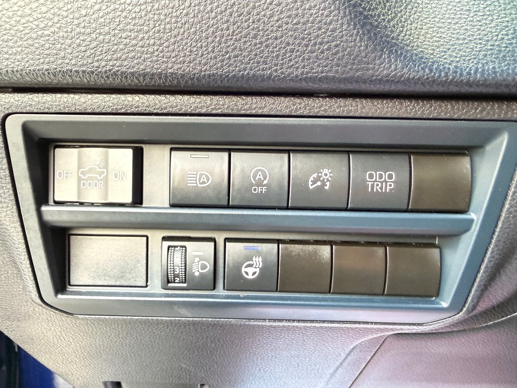 Toyota Tundra SR5 / DOUBLECAB / MAGS + PNEUS HORS ROUTE / 2024 à Thetford Mines, Québec - 21 - w1024h768px