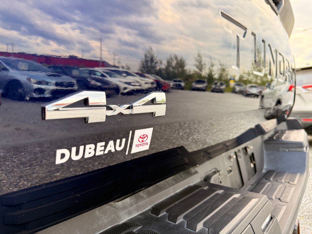 Toyota Tundra SR5 / DOUBLECAB / MAGS + PNEUS HORS ROUTE / 2024 à Thetford Mines, Québec - 14 - w1024h768px