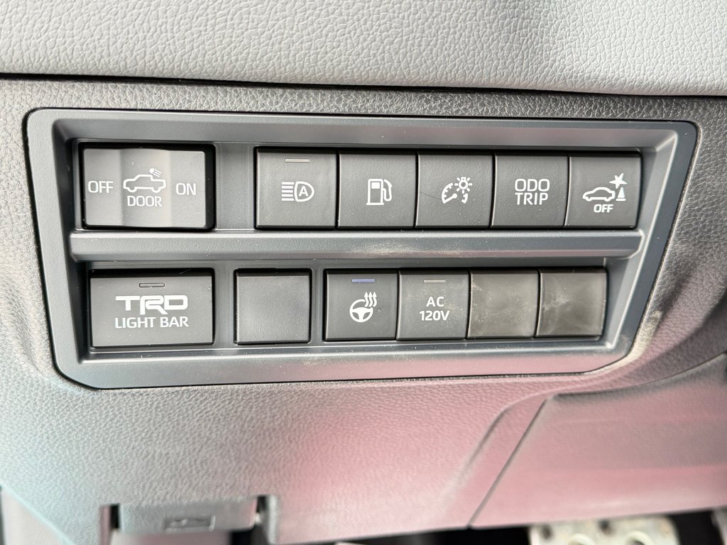 2026 Toyota Tundra TRD PRO / LIFT KIT / TOILE DE BOITE TOYOTA / MAGS  KMC ET PNEUS TOYO AT3 in Thetford Mines, Quebec - 49 - w1024h768px