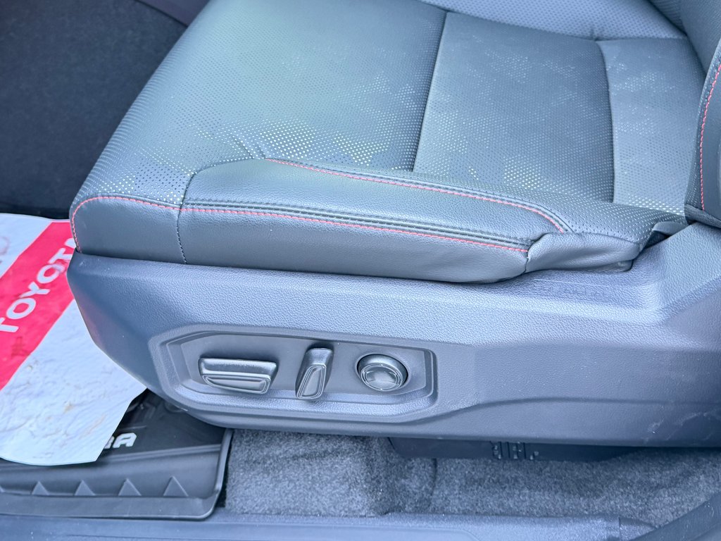 Toyota Tundra TRD PRO / LIFT KIT / TOILE DE BOITE TOYOTA / MAGS  KMC ET PNEUS TOYO AT3 2026 à Thetford Mines, Québec - 40 - w1024h768px