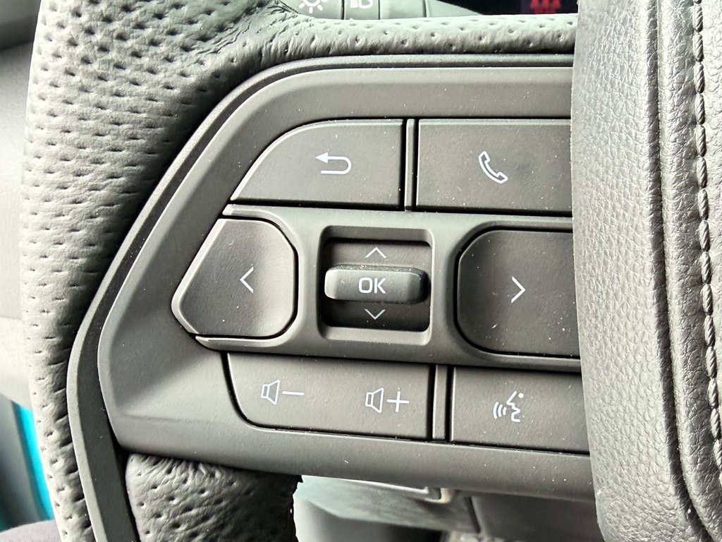 2026 Toyota Tundra TRD PRO / LIFT KIT / TOILE DE BOITE TOYOTA / MAGS  KMC ET PNEUS TOYO AT3 in Thetford Mines, Quebec - 51 - w1024h768px