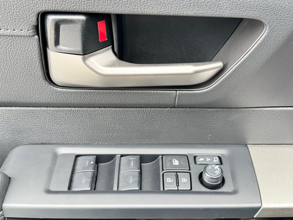 2026 Toyota Tundra LIMITED TRD OFF ROAD / DISPONIBLE ACHAT - LOCATION / LIFT KIT 3'' / MAGS 17'' / ROCK SLIDERS in Thetford Mines, Quebec - 44 - w1024h768px