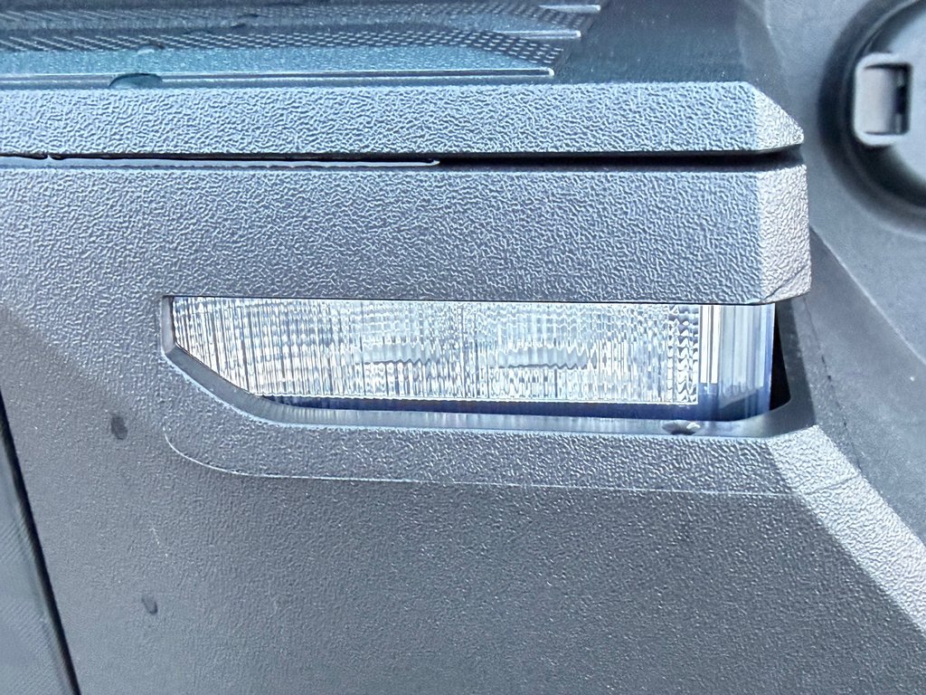 Toyota Tundra TRD PRO / LIFT KIT / TOILE DE BOITE TOYOTA / MAGS  KMC ET PNEUS TOYO AT3 2026 à Thetford Mines, Québec - 34 - w1024h768px