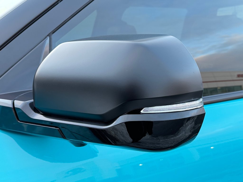 Toyota Tundra TRD PRO / LIFT KIT / TOILE DE BOITE TOYOTA / MAGS  KMC ET PNEUS TOYO AT3 2026 à Thetford Mines, Québec - 23 - w1024h768px